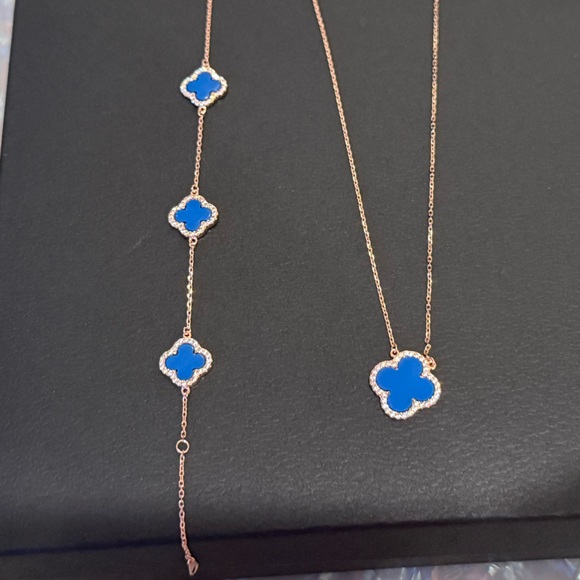 NWT  Blue Clover Rose Gold Necklace and Bracelet Set - Picture 1 of 1